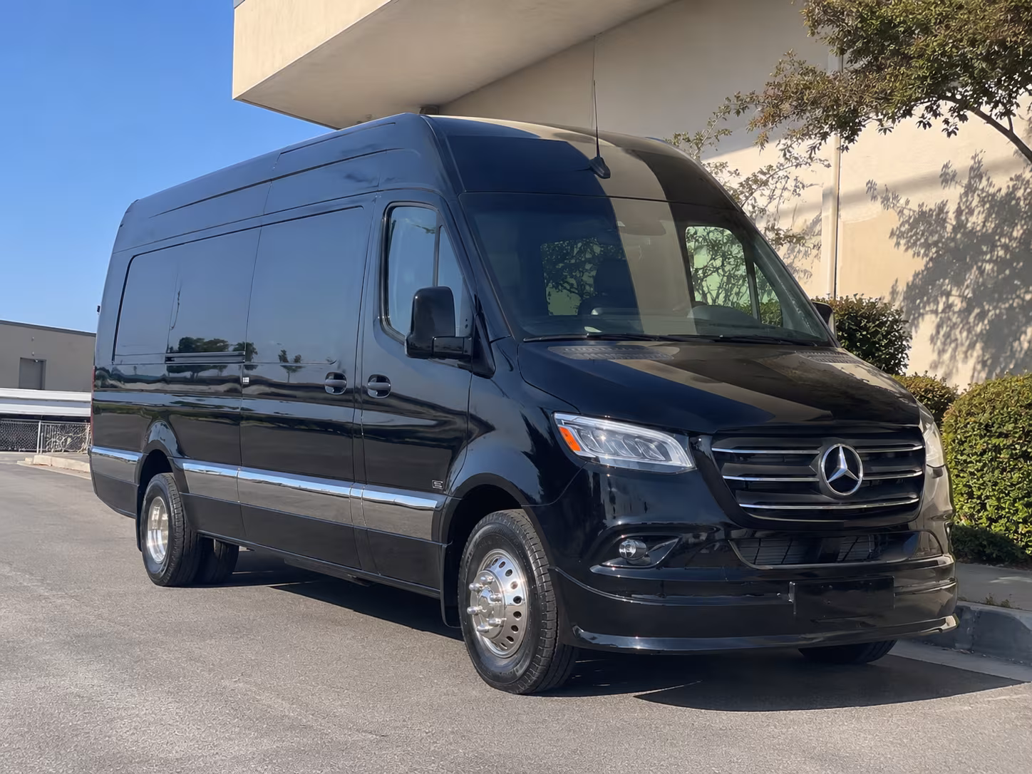 bus rental options for mountain view trips