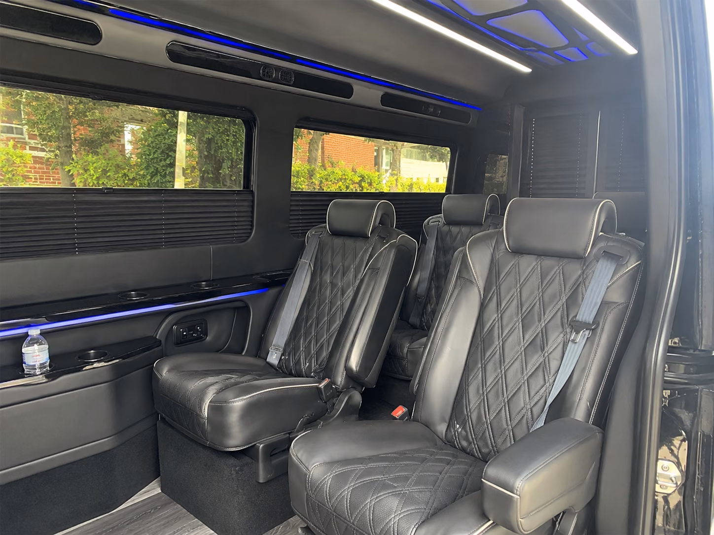 easily book transportation for your next prom 1